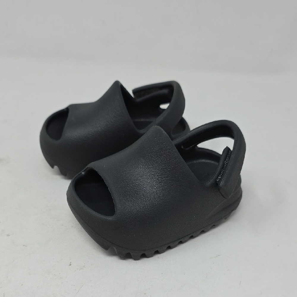 Yeezy Slides Infants Onyx Sandals Size 3K